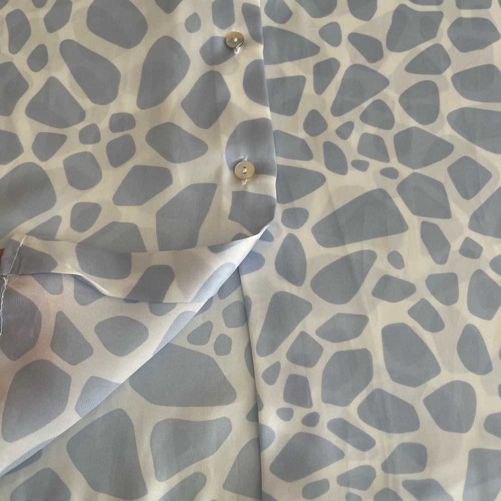 Zara Abstract Blue and White Blouse - Picture 12 of 15